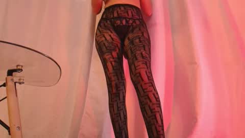 JUAN AND JULI online show from 10.25.25