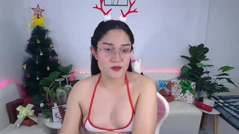 Ploysai online show from 12.03.24