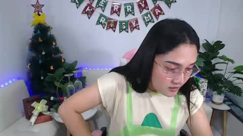 Ploysai online show from 12.19.24
