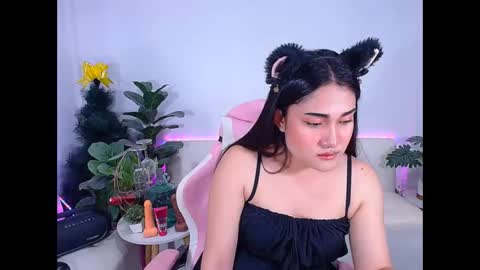 Ploysai online show from 12.02.25