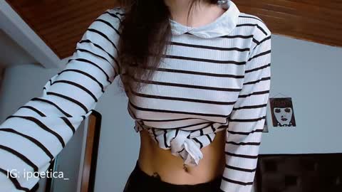 IG ipoetica  online show from 01.08.25