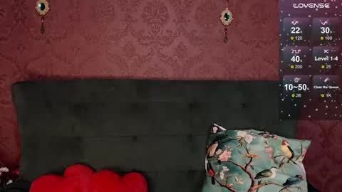 Poison Eva  online show from 11.25.25