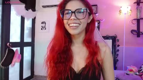 Snapshot of poison_liv chatting on 04.20.26 poison_liv online show from 04.20.26
