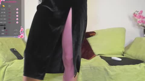 Holy Blonde online show from 02.10.26