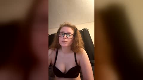 poisonivyy95 online show from 03.09.26