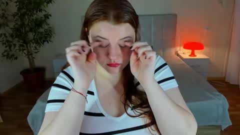 Polina online show from 12.17.25