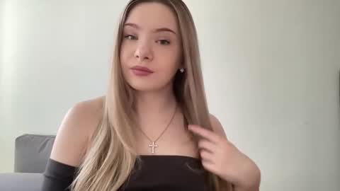 polishangel222 online show from 03.22.26