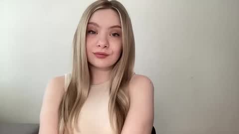 Snapshot of polishangel222 chatting on 05.22.26 polishangel222 online show from 05.22.26