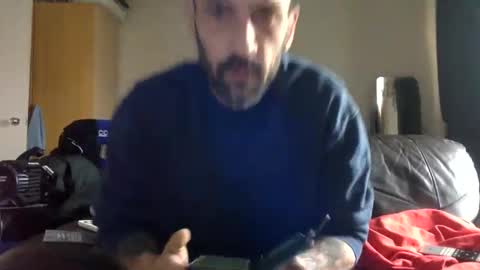 Snapshot of polla101 chatting on 02.15.25 aquiles online show from 02.15.25
