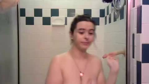 Snapshot of pollenpup chatting on 01.16.25 sativa  indica online show from 01.16.25