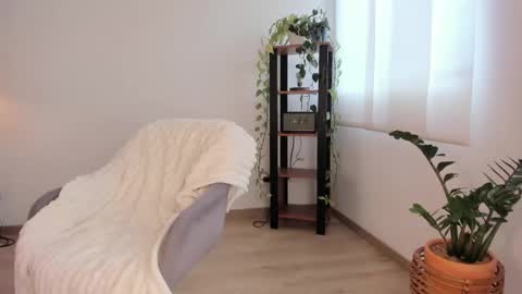 Polly online show from 04.30.26