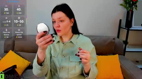 Polly online show from 10.09.25