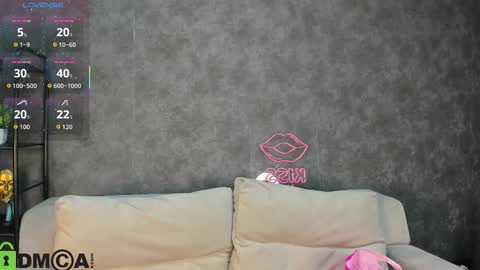 Polly online show from 10.13.25