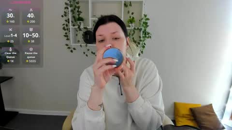 Polly online show from 11.14.25