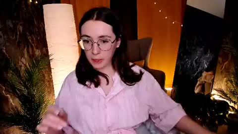 Snapshot of polly_pop_ chatting on 07.18.26 Polly online show from 07.18.26
