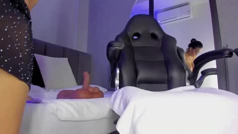 POLLY online show from 11.14.25