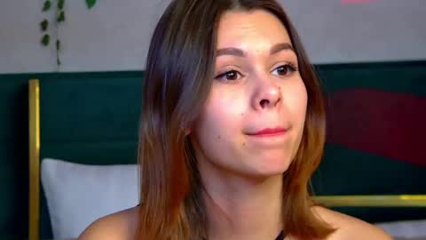 Snapshot of pollylanders chatting on 02.10.25 Polly online show from 02.10.25