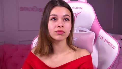 Snapshot of pollylanders chatting on 02.21.25 Polly online show from 02.21.25