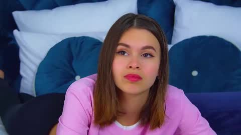 Snapshot of pollylanders chatting on 09.15.25 Polly online show from 09.15.25