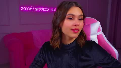 Snapshot of pollylanders chatting on 09.17.25 Polly online show from 09.17.25