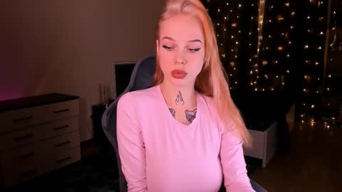 Megan.online  online show from 12.20.25