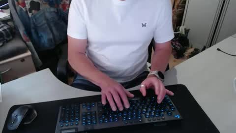 Snapshot of poodledude chatting on 05.21.26 Dave online show from 05.21.26
