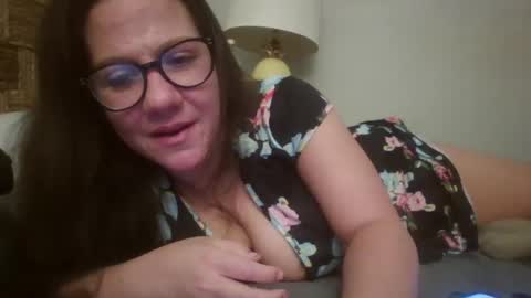 Snapshot of pooncahantits chatting on 01.15.25 Emily at Home online show from 01.15.25