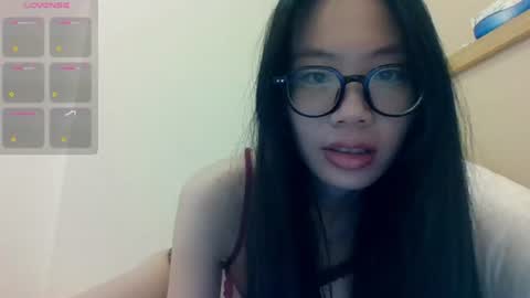 Snapshot of poppyluvuuu chatting on 06.28.26 Poppyluvuuu online show from 06.28.26