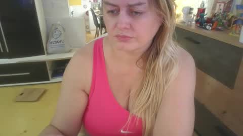 Snapshot of pornbusty chatting on 01.17.26 MelissOfficial online show from 01.17.26