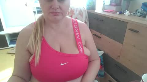 Snapshot of pornbusty chatting on 02.28.26 MelissOfficial online show from 02.28.26
