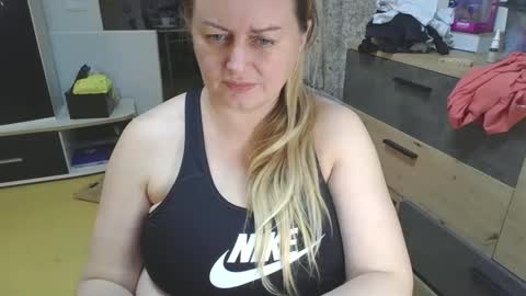 Snapshot of pornbusty chatting on 03.03.26 MelissOfficial online show from 03.03.26