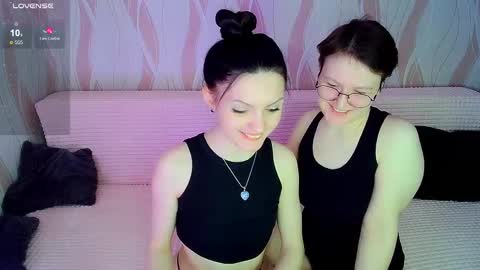 Ana and Tati online show from 02.20.25