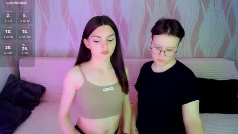 Ana and Tati online show from 10.13.25