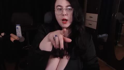 PoshMistres    online show from 05.18.26