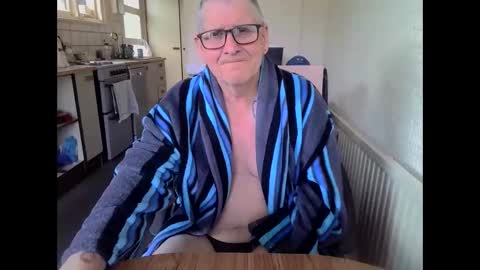 Snapshot of poshman65 chatting on 06.09.26 poshman65 online show from 06.09.26
