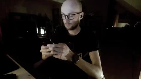 Snapshot of poutoublou002 chatting on 03.16.26 Blou online show from 03.16.26