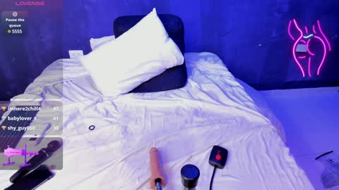 Powder  online show from 01.25.25