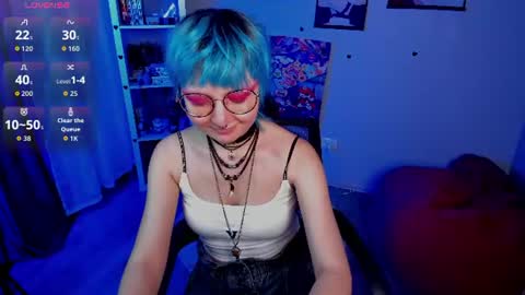 Snapshot of powderofgun chatting on 06.14.26 powderofgun online show from 06.14.26