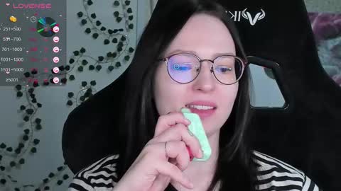 Snapshot of power_robynn chatting on 02.26.26 Robyn online show from 02.26.26