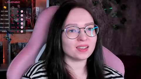 Snapshot of power_robynn chatting on 06.29.26 Robyn online show from 06.29.26