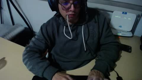 powerfulzeus2 online show from 10.25.25