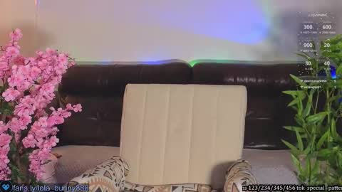 Lola online show from 11.22.25