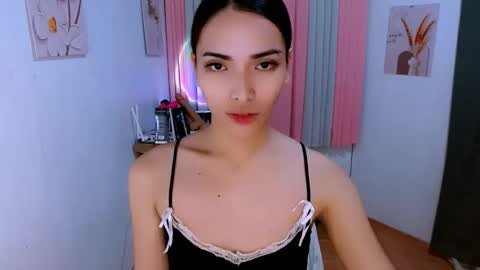 Snapshot of preciosa_banks69 chatting on 05.13.26 preciosa_banks69 online show from 05.13.26