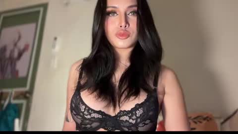 Snapshot of precious_amber69 chatting on 02.05.25 Oh my Amber online show from 02.05.25