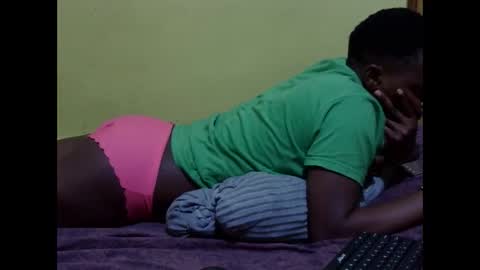 Snapshot of precious_nesh chatting on 12.16.25 precious_nesh online show from 12.16.25