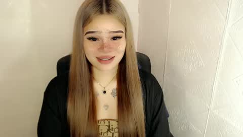 MAXXINE online show from 03.02.25