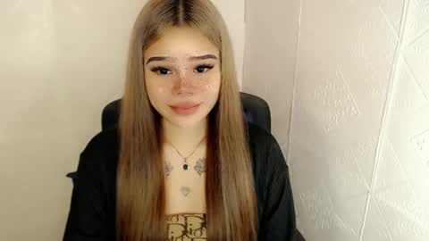 MAXXINE online show from 03.02.25