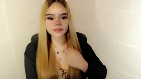 MAXXINE online show from 01.07.26