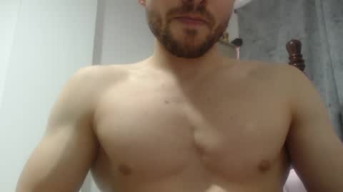 Snapshot of preettyboyx chatting on 12.19.24 JUAN online show from 12.19.24