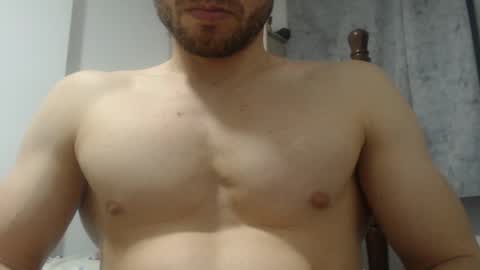 Snapshot of preettyboyx chatting on 12.29.24 JUAN online show from 12.29.24